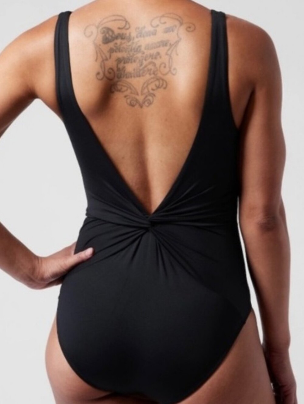 Athleta Black Knot Back One-Piece Swimsuit - Classic V-Neck Size‎ Medium